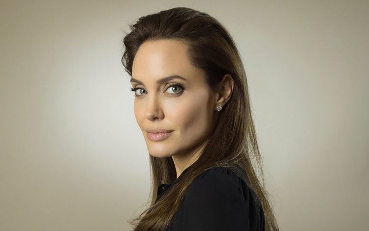 Angelina Jolie
